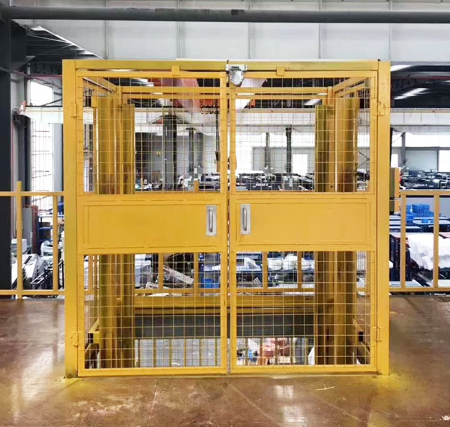 华安智能导轨式升降机亮相