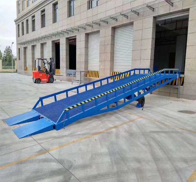 华安移动式登车桥装卸
